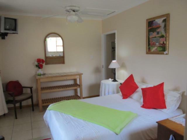 Addo Gateway Lodge Колчестър Екстериор снимка