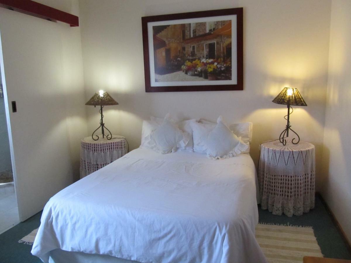 Addo Gateway Lodge Колчестър Екстериор снимка