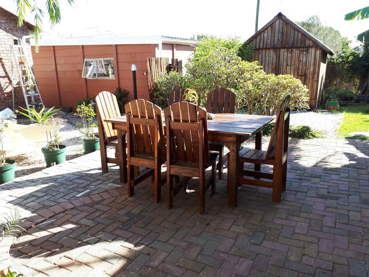 Addo Gateway Lodge Колчестър Екстериор снимка