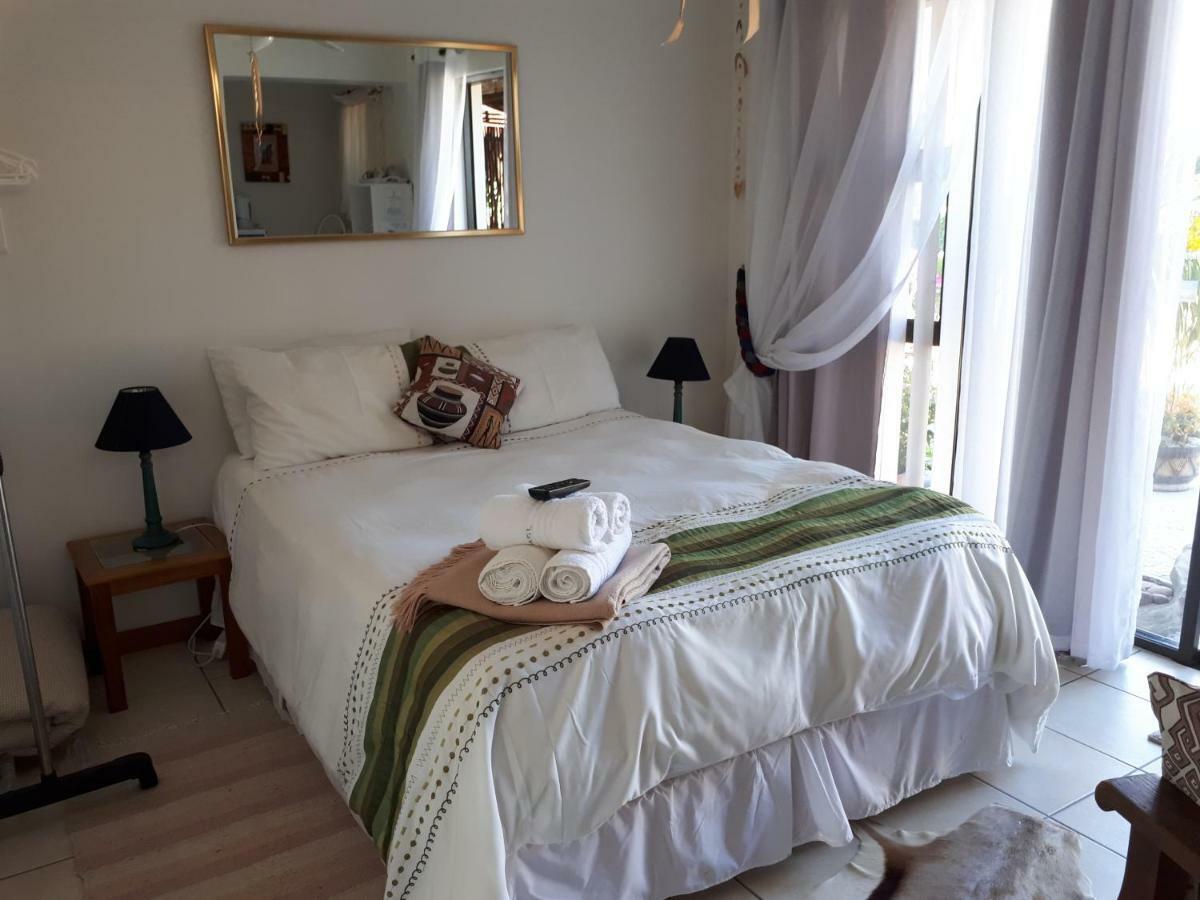 Addo Gateway Lodge Колчестър Екстериор снимка