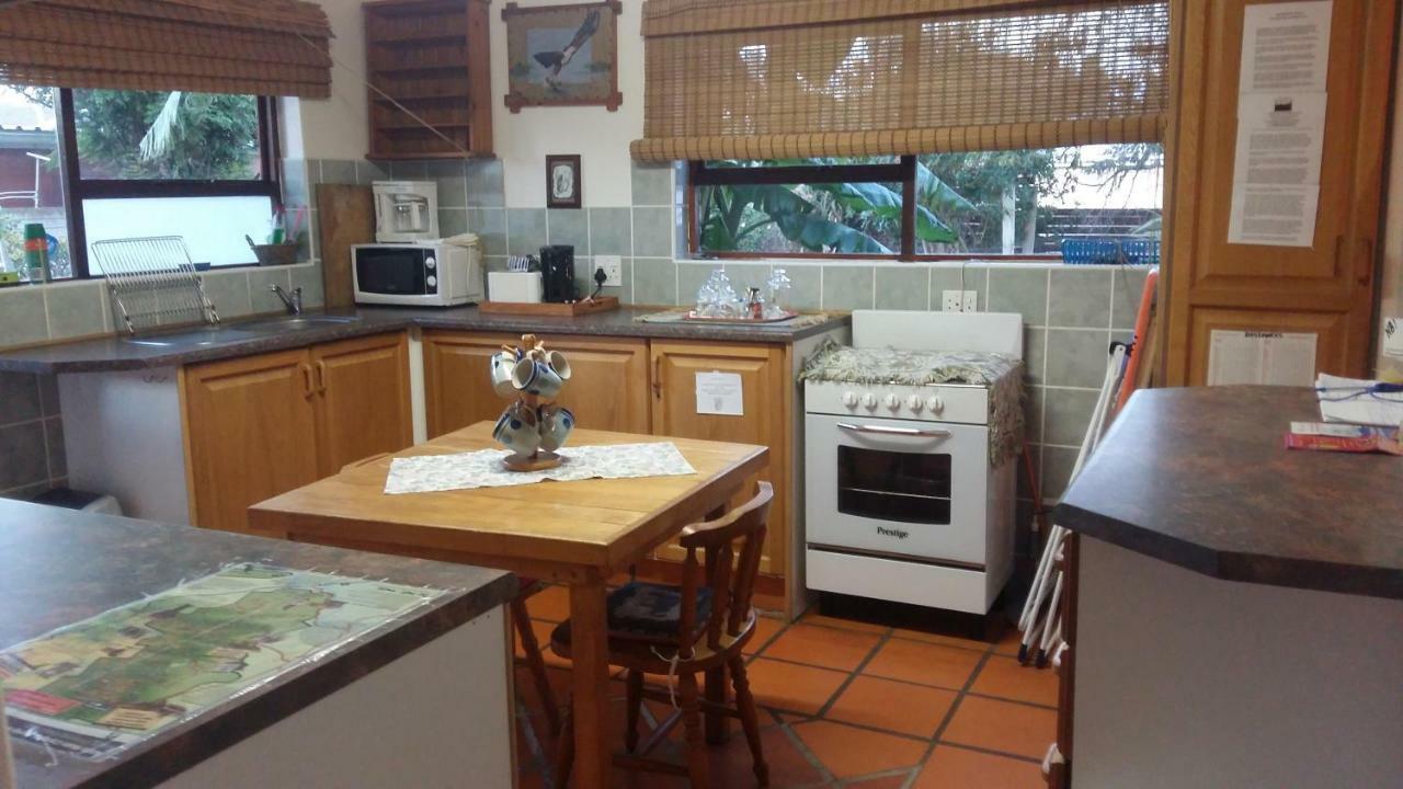 Addo Gateway Lodge Колчестър Екстериор снимка
