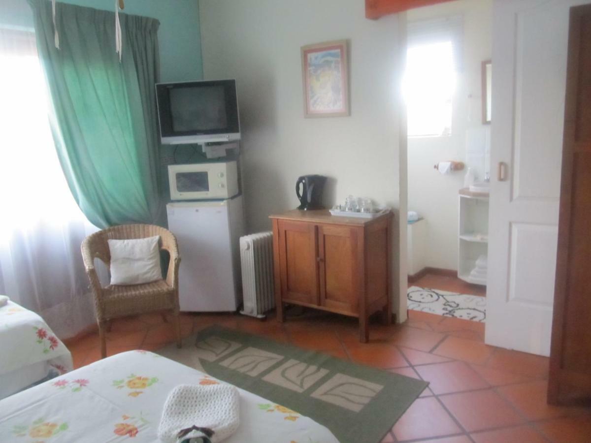Addo Gateway Lodge Колчестър Екстериор снимка